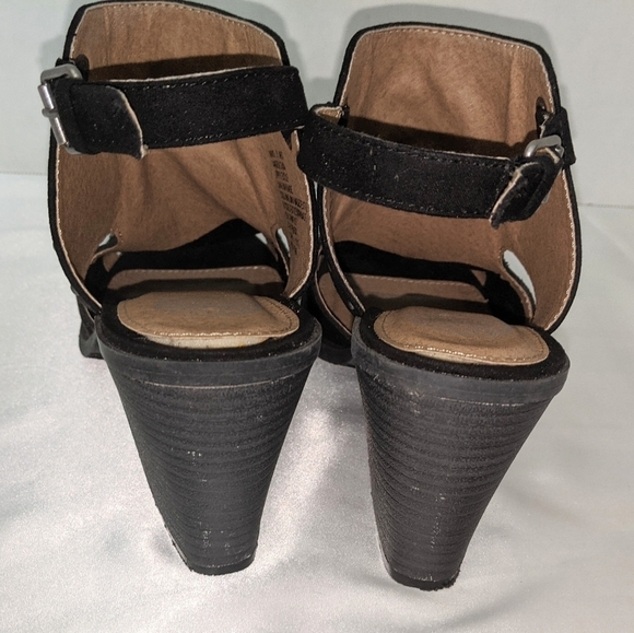 SO Womens Catfish Block Heeled Ankle Strap Sandals Studded Sz 8 Black Whimsigoth - Picture 6 of 10